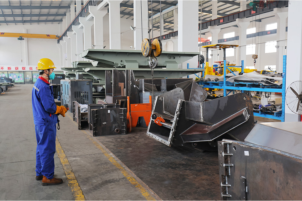 1763517973344660.jpg 撬毛台车4.jpg